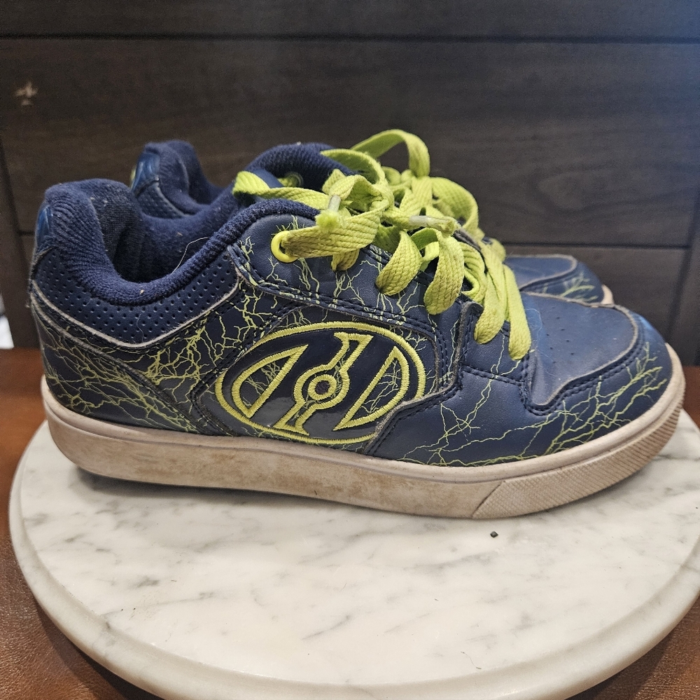 Heelys Motion Plus In Boys Size 5y Blue and Yellow Pre-owned